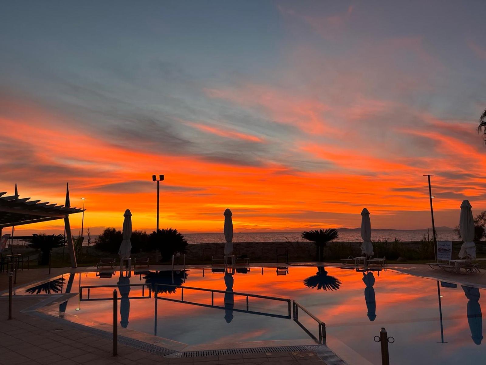 Coralli Hotel Pérdika Kültér fotó